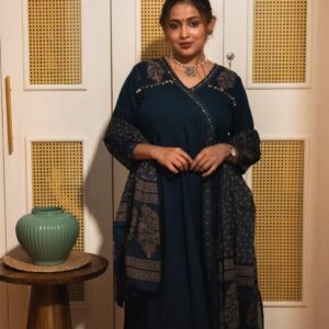 yusee neer