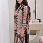 yusee pakistani phiran set side silt cut with pant