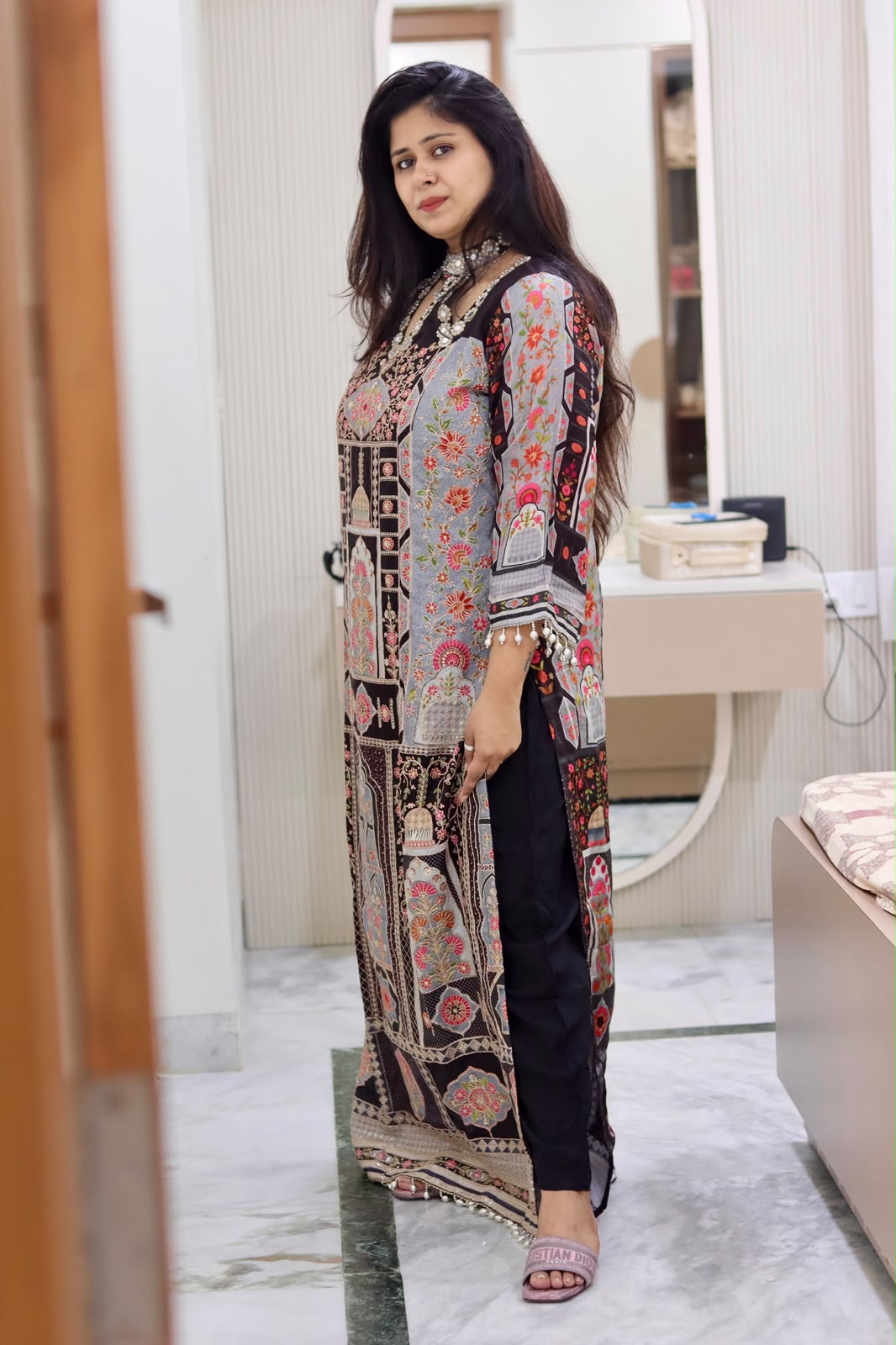 yusee pakistani phiran set side silt cut with pant yusee pakistani phiran set side silt cut with pant