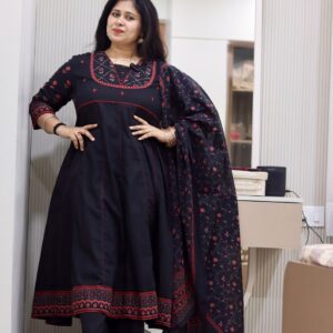 yusee naaz – black & maroon cotton anarkali suit for women