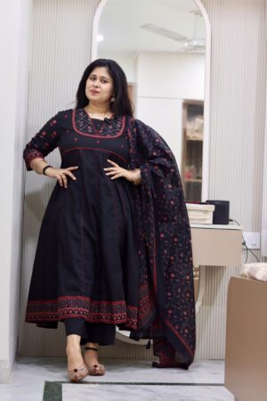 yusee naaz – black & maroon cotton anarkali suit for women